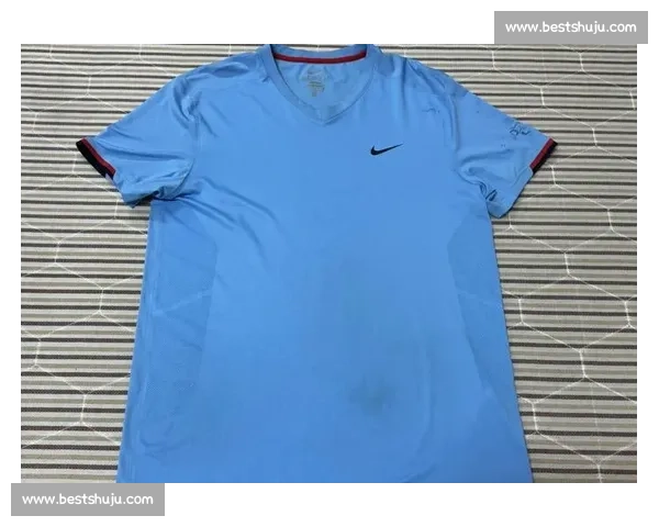 Alcaraz 携 Nike Vapor 12 问鼎美网:青春风暴与科技的共振 Alcaraz 携 Nike Vapor 12 问鼎美网:青春风暴与科技的共振