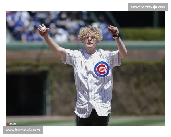 篮球网红柯冉赴美求学 入读纽约湖沙克高中