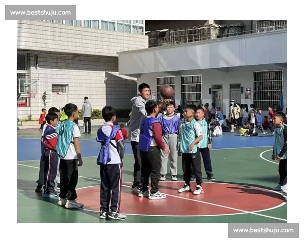 汗水与荣耀交织，小将们在赛场上挥洒青春！